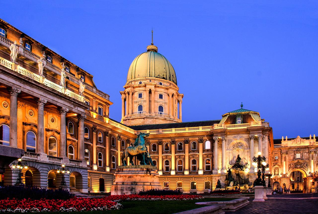Apartment Szabadsag Ter Budapest Exterior foto